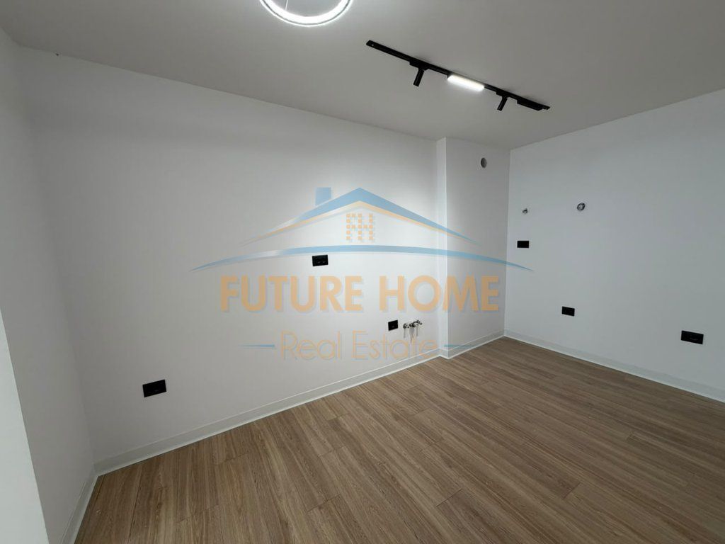 Shitet, Apartament 1+1, Ish-Tregu Elektrik, Tiranë 12.700.000 Lek