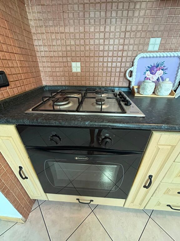 🏡 1+1 APARTMENT FOR RENT – VLORË