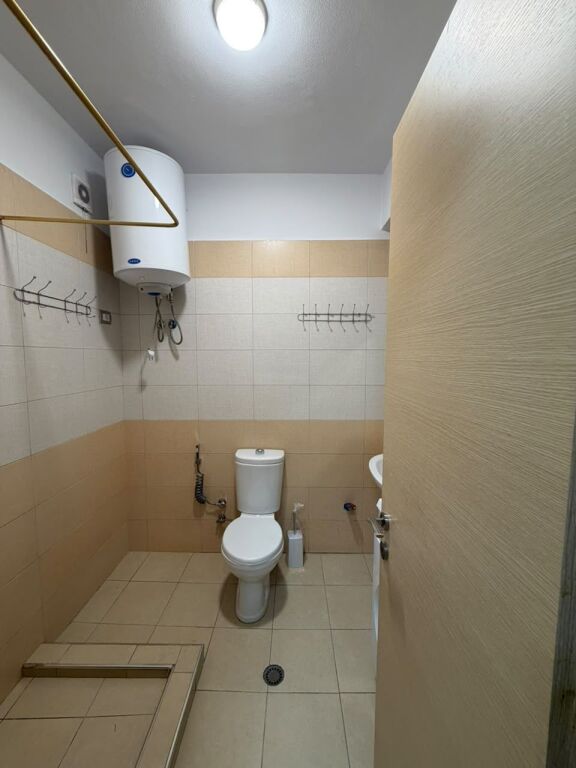 Apartament 1+1 me qera Rreth rotullimi Casa Italia Terminali veri jug !