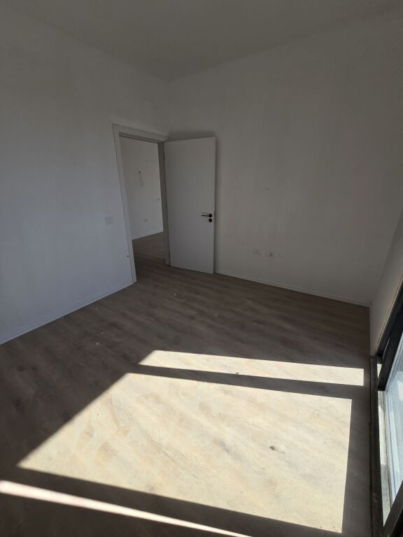 Appartamento in vendita a 5-Maji 99.900 euro