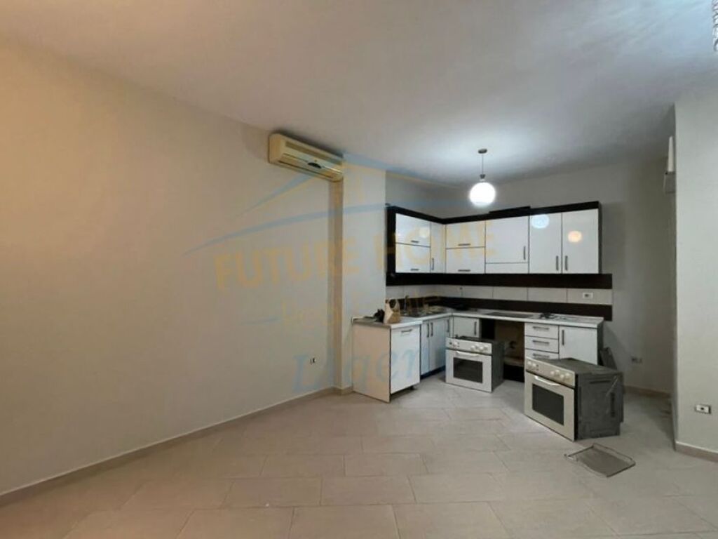 Rent, 2+1 Apartment, Botanical Garden 60,000 Leke