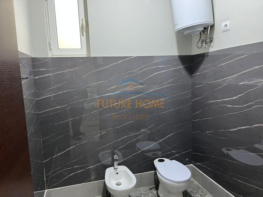 Shitet, Shtëpi Private 1 katëshe , Sauk Tiranë