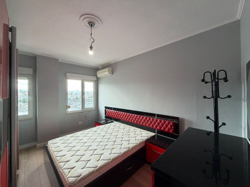 Apartament 2+1 per shitje tek Terminali i Jugut.