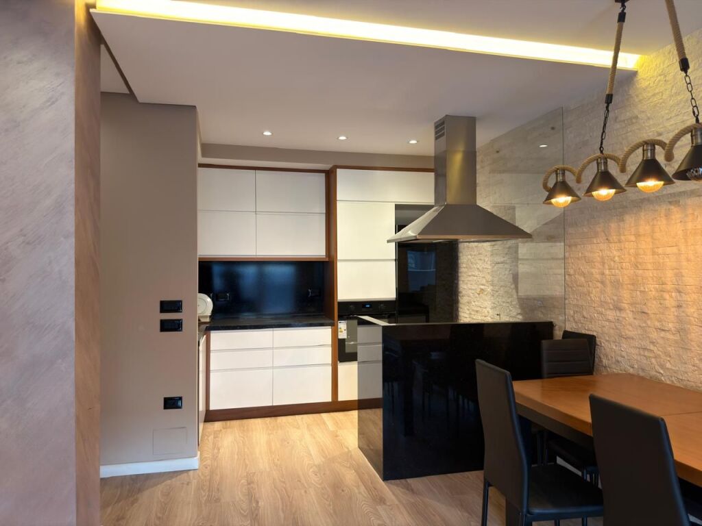 2+1+parking for rent on Panorama Street