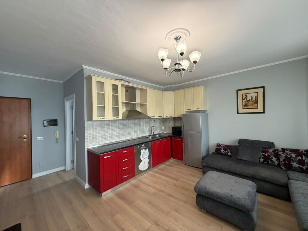 Apartament 2+1 per shitje tek Terminali i Jugut.