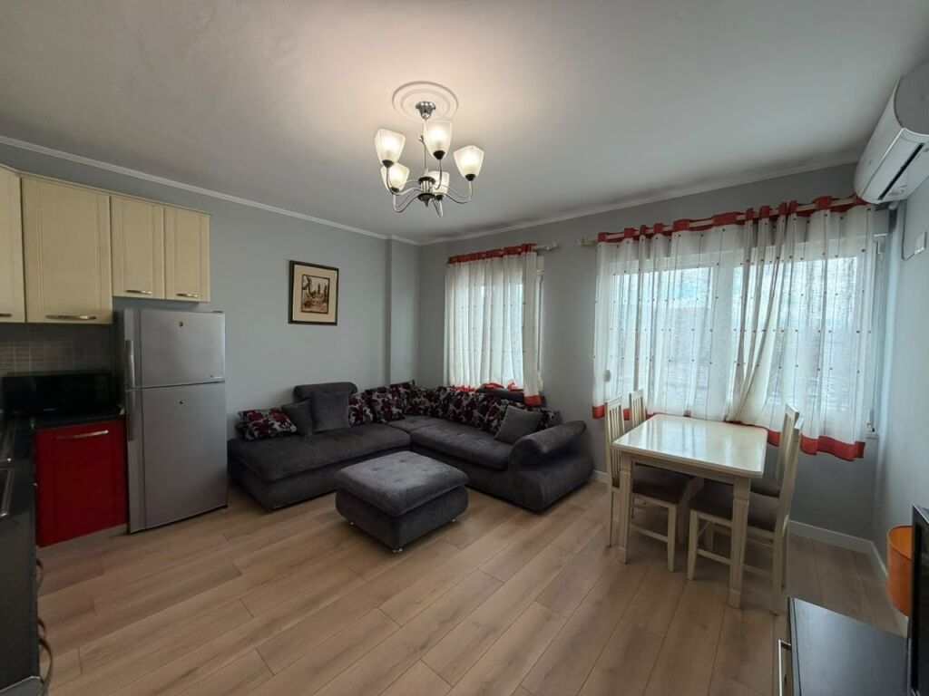 Apartament 2+1 per shitje tek Terminali i Jugut.