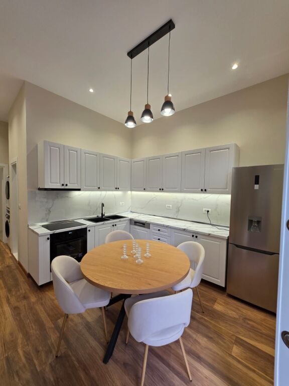 2+1 apartment for rent at the Ana Complex in QS