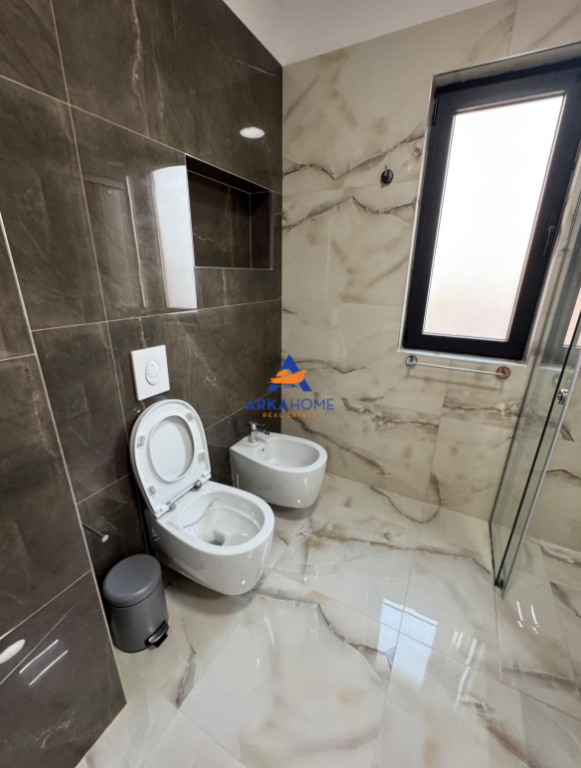 JEPET ME QERA APARTAMENT 2+1+BALLKON "21 DHJETORI" 90.000 LEKE