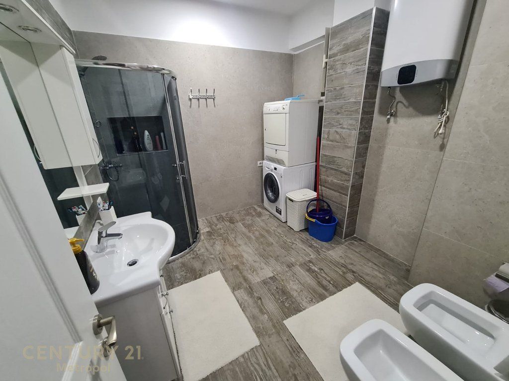 🏡 **SHITET APARTAMENT 2+1 | TIRANA GOLDEN PARK**