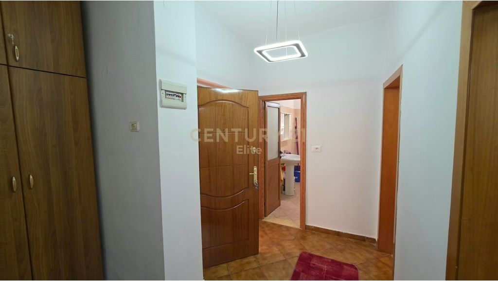 JEPET ME QIRA APARTAMENT 3+1, BRRYL, TIRANË