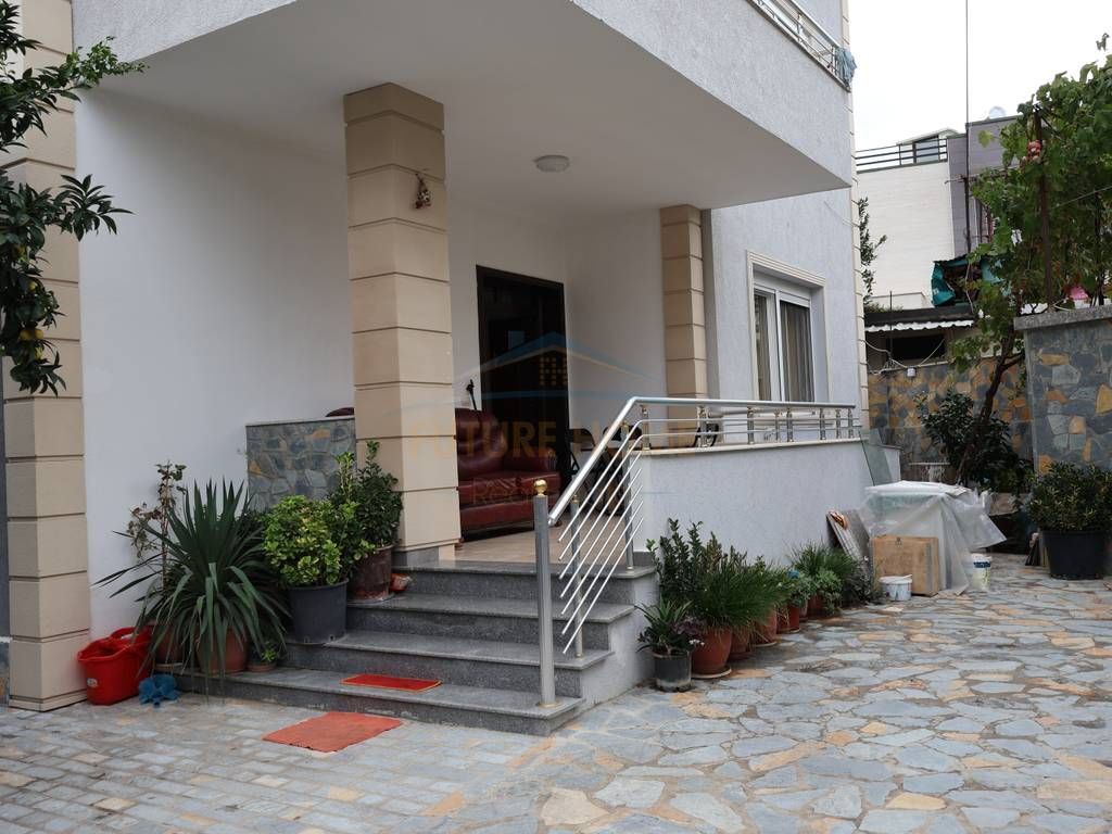 Qira,Apartament 2+1+2,Xhamia Selite,Tirane.