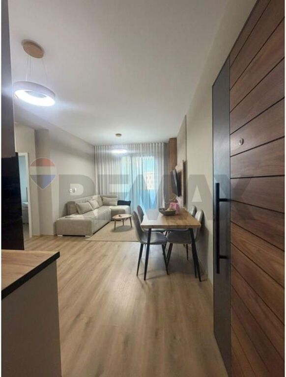 Apartament - Për Shitje - Rruga 5 Maji, Tiranë(ID: 530191078-61)
