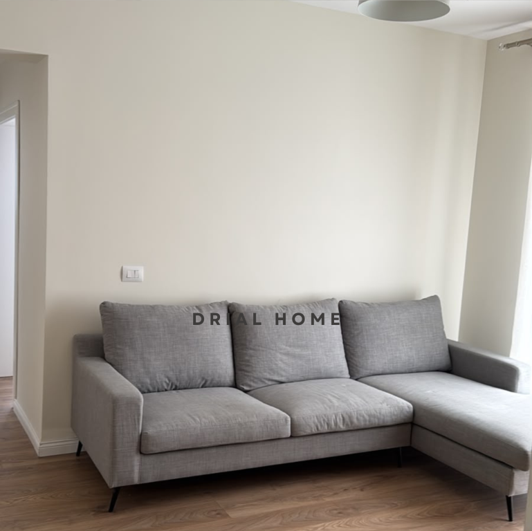 Apartament me qera 1+1