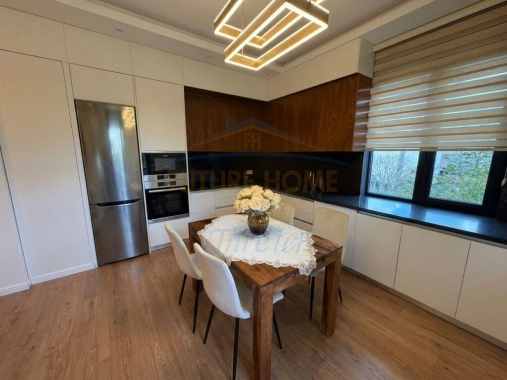 Qera, Apartament 2+1+2+Depo+Post Parkimi, Park Gate ,Rruga e Elbasanit.