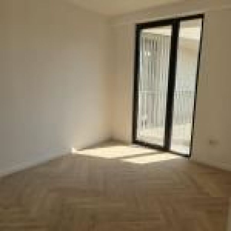 Appartamento 3+1 in Affitto in Via Mine Peza, Tirana | 152 m² | Ultimo Piano
