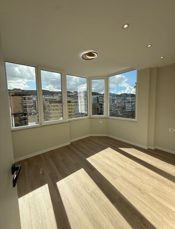 Apartament 1+1 ne shitje, Komuna e Parisit !