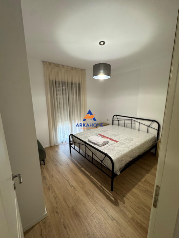 JEPET ME QERA APARTAMENT 2+1+BALLKON "21 DHJETORI" 90.000 LEKE