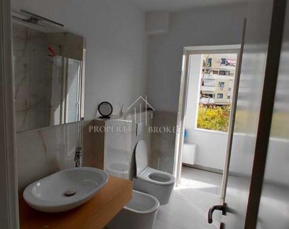 Appartamento 1+1 in affitto in via Elbasan