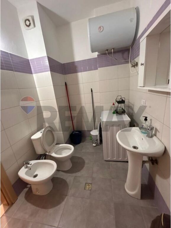 🏡 APARTAMENT 1+1 ME QIRA – QENDËR, VLORË!