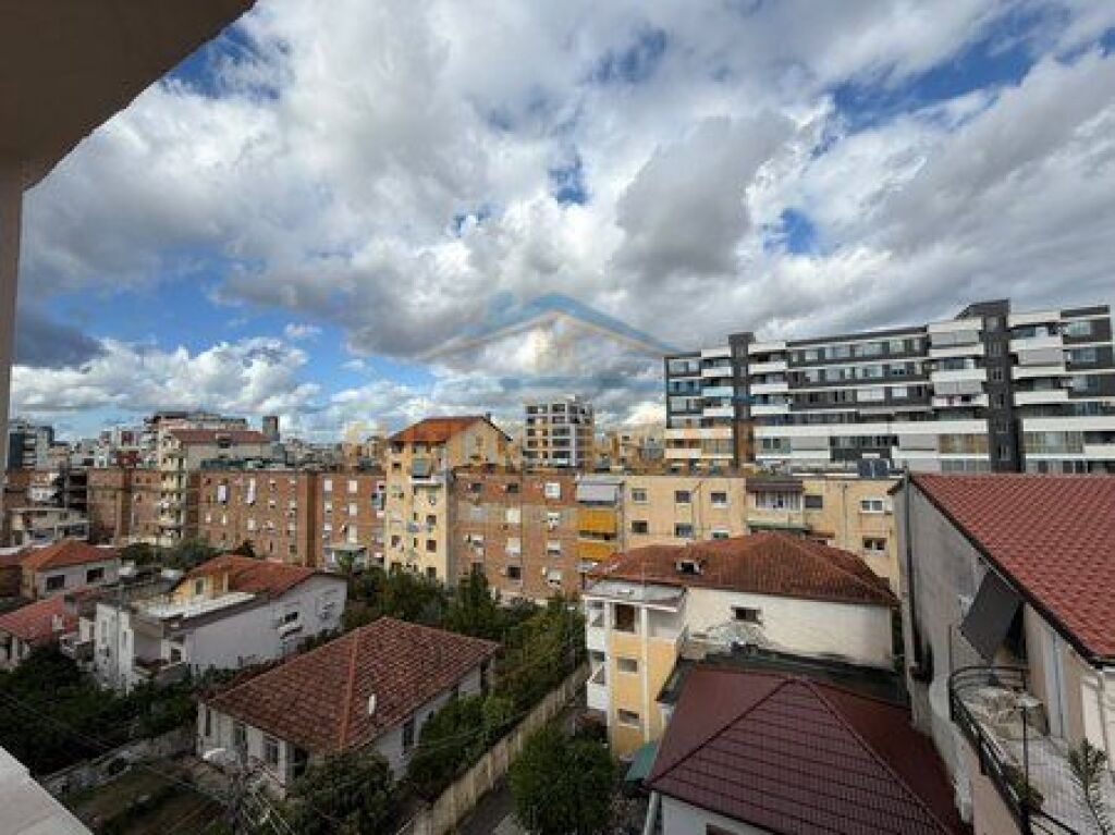  Shitet, Apartament 1+1, Ish-Tregu Elektrik, Tiranë