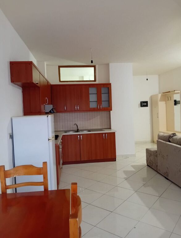Apartament me qera