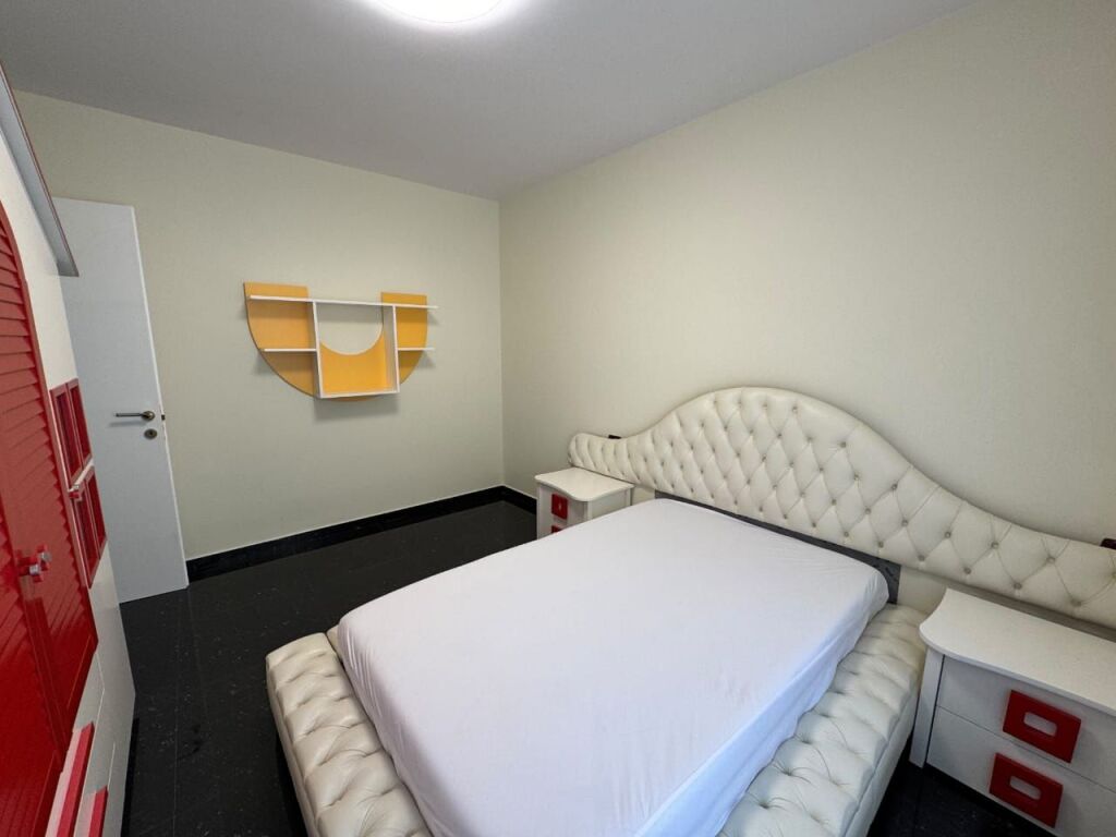 Jepet apartament me qera 3+1 pamje ballore deti