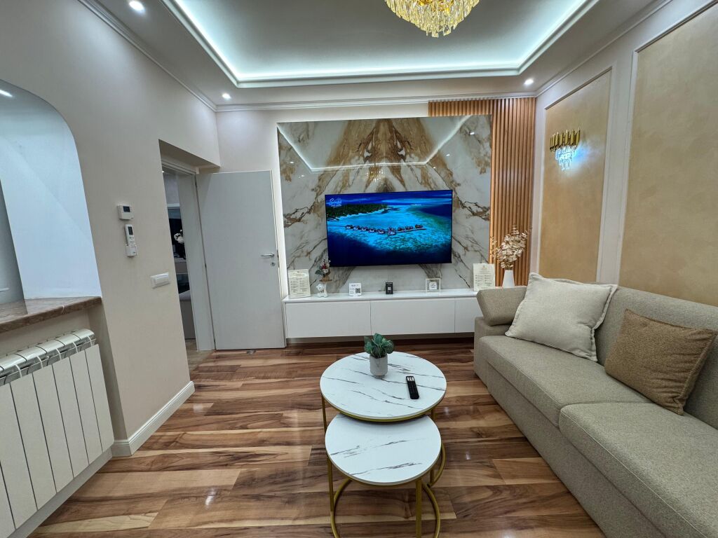 Jepet  super apartament me qera 1+1