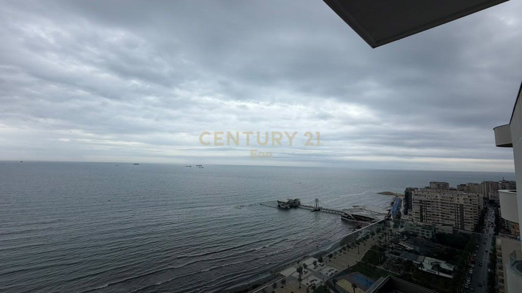 VENDESI APPARTAMENTO 1+1 CON VISTA FRONTALE SUL MARE A VOLLGA, DURRES !