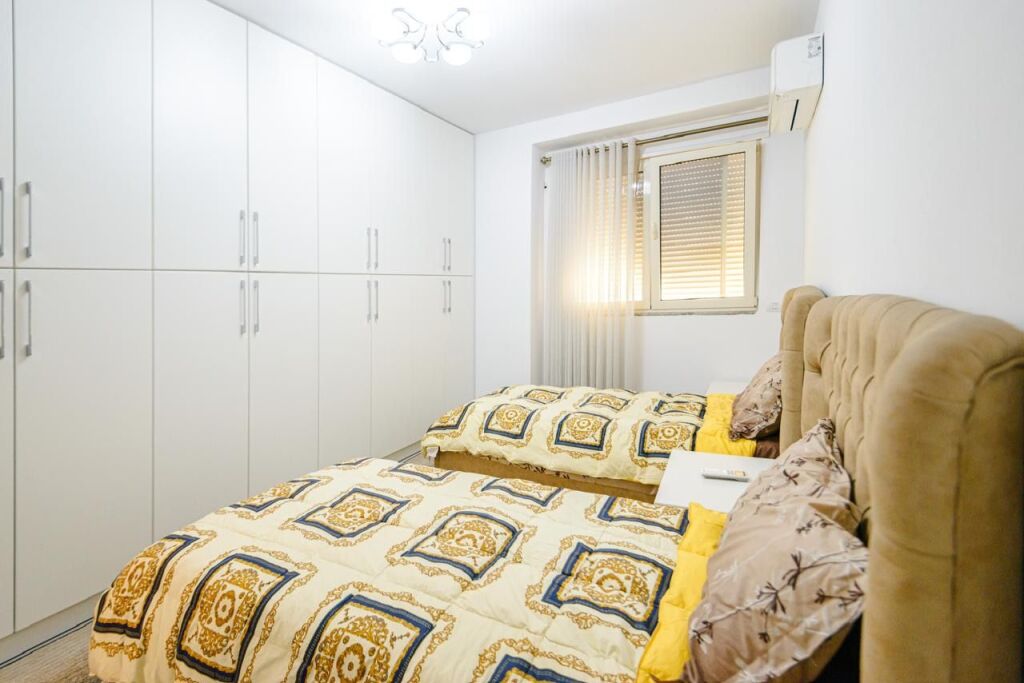 2+1 apartment with 3 balconies for rent in Durres