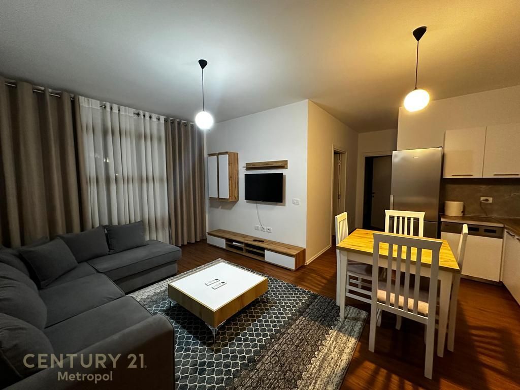 APPARTAMENTO 2+1+2 CON CABINA ARMADIO IN AFFITTO – FIORE DI BOSCO 870 € /Mese 80,000 Lekë /Mese