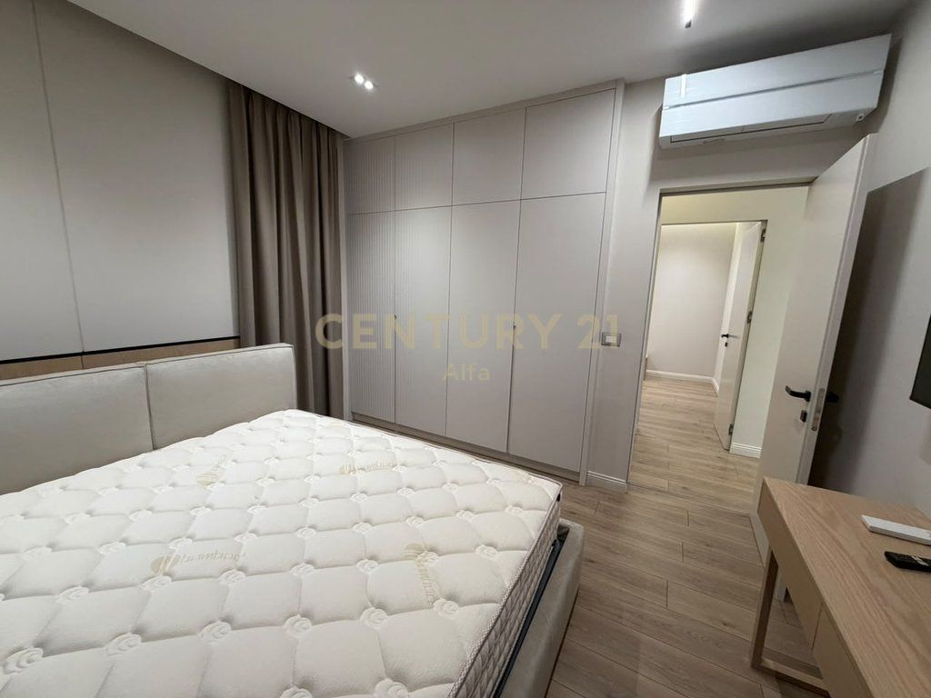 ALTANA LUXURY RESIDENCE | ATTICO 3+1+3 CON VISTA PANORAMICA SUL LAGO 3,000 € /Mese