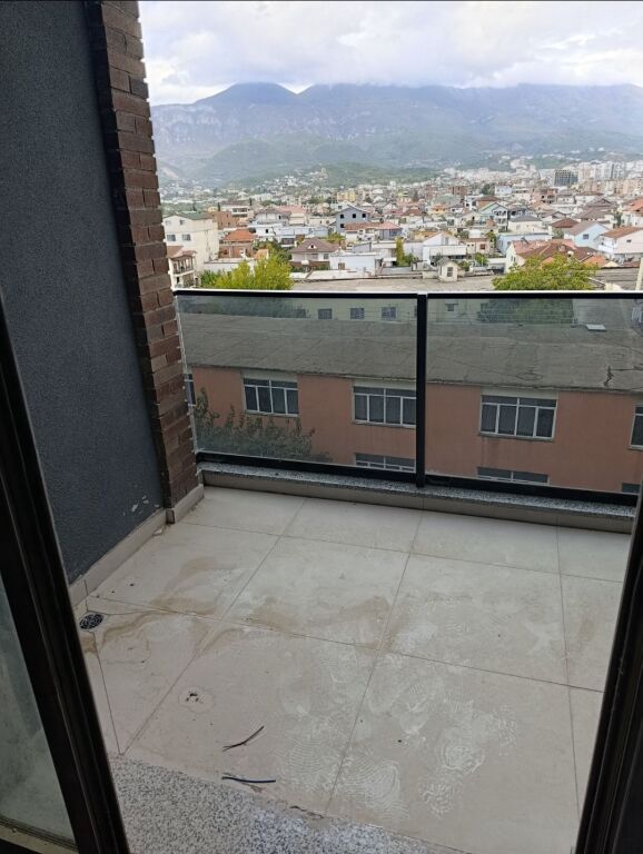 Affitto | Apartament 2 + 1 + 2 | Rruga 5 Maji | 515 €/mese