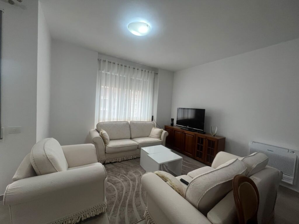 *Appartamento in Affitto 2+1+2, City Garden Residence, 5 Maji, Tirana**