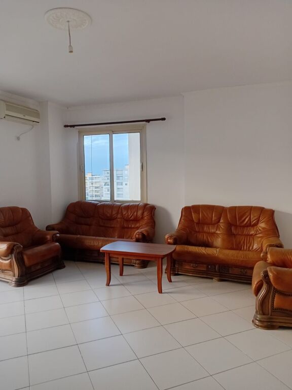Apartament me qera