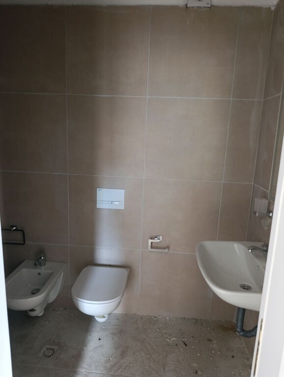 Affitto | Apartament 2 + 1 + 2 | Rruga 5 Maji | 515 €/mese