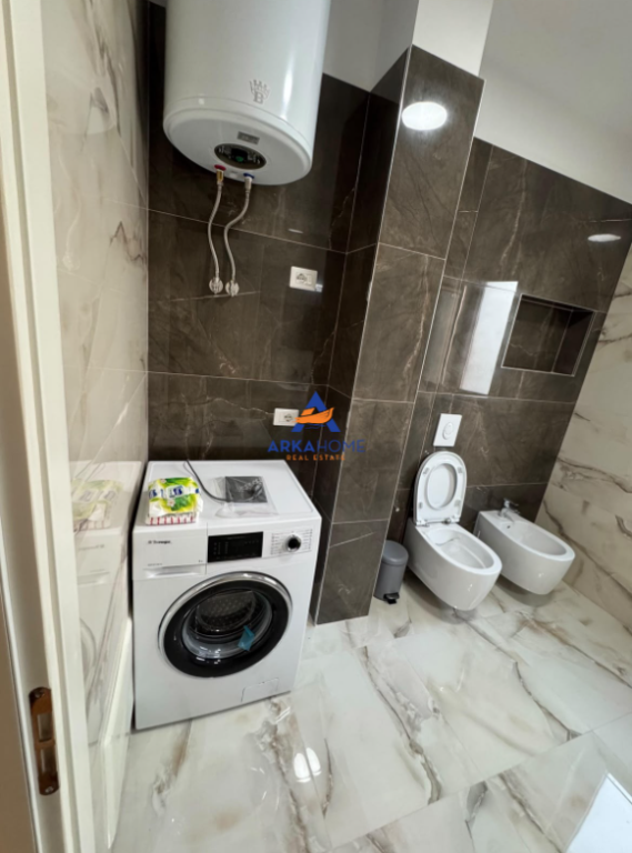 JEPET ME QERA APARTAMENT 2+1+BALLKON "21 DHJETORI" 90.000 LEKE