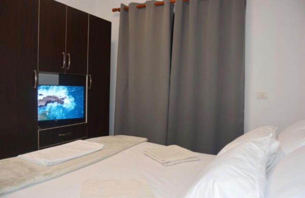 JEPET ME QERA APARTAMENT 2+1PLAZH DURRËS