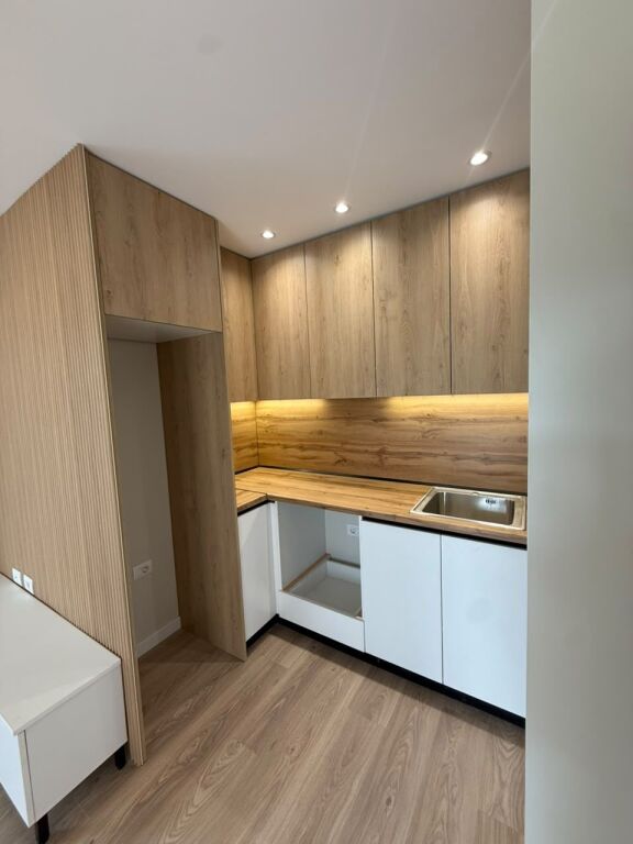 Apartament 1+1 per shitje, Komuna e Parisit !