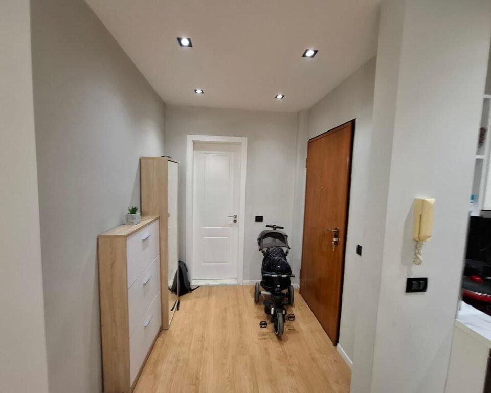 Apartament 2+1 te Kopshti Botanik, pranë Conad