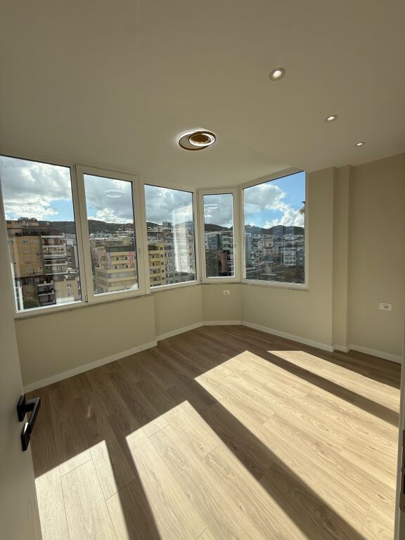 Apartament 1+1 ne shitje, Komuna e Parisit !