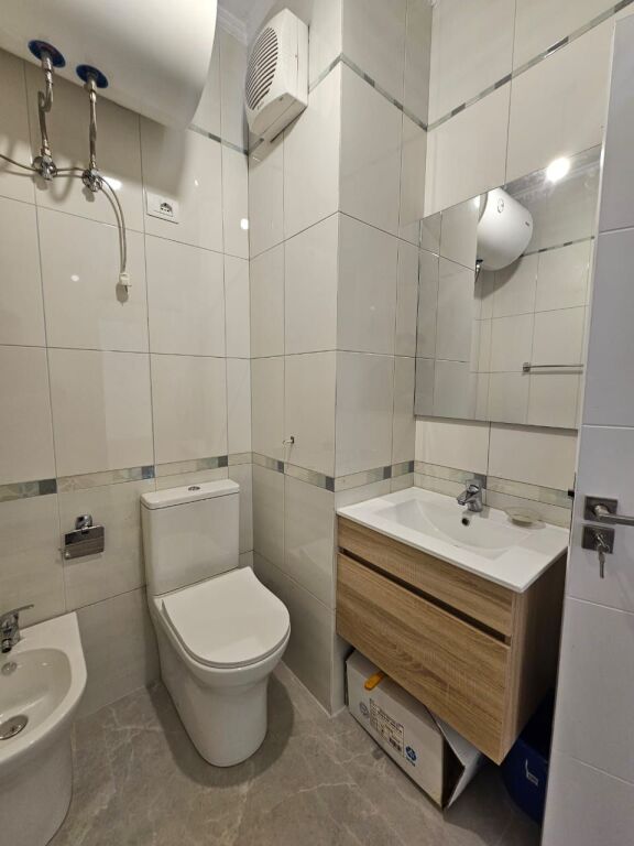 Appartamento 1+1 in vendita, Via Kavaja, Di fronte a Delijorgji !