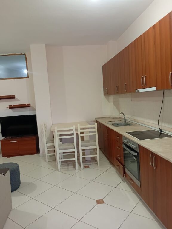 Apartament me qera