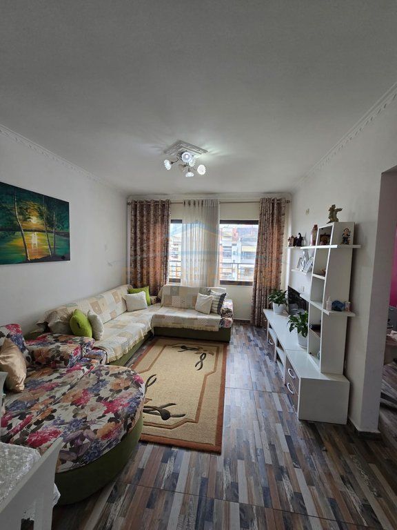 Shitet, Apartament 2+1+2, Kompleksi Molla, Tiranë    14,500,000 Lekë