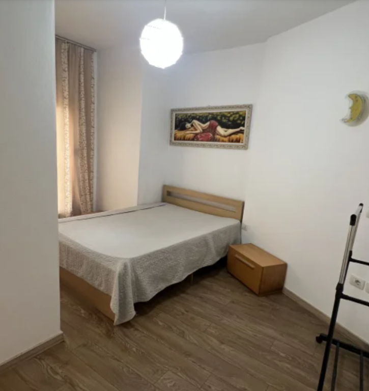 Apartament 1+1 me Qira Komuna e Parisit Tirane
