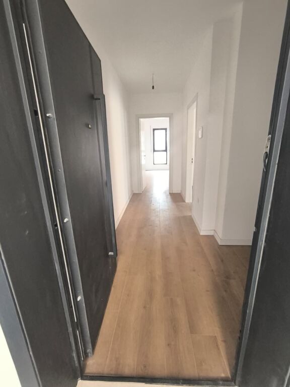 Shitet apartament 2+1+2 tek Rezidenca G8 , Komuna e Parisit .