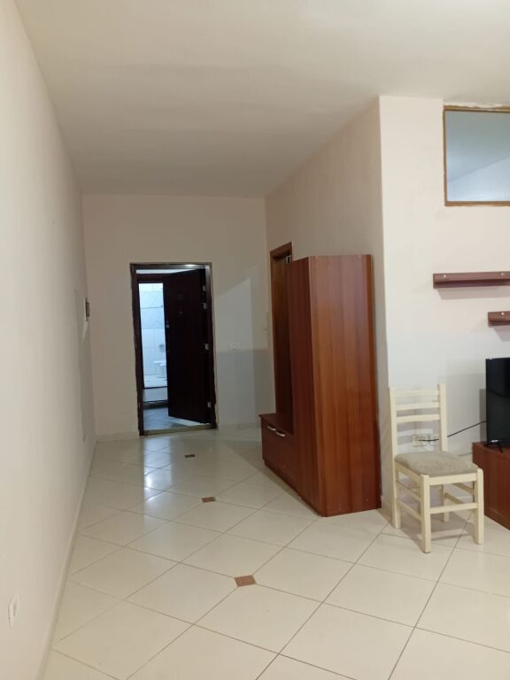 Apartament me qera