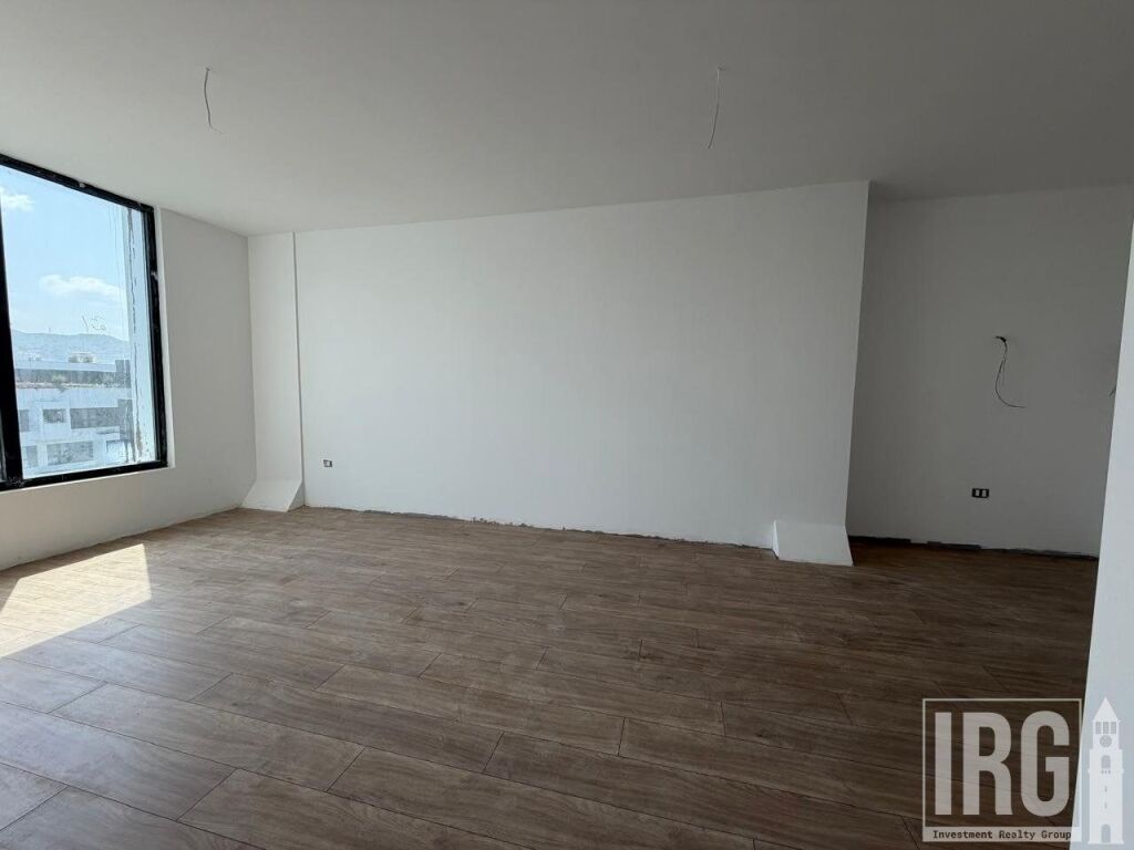 Appartamento 1+1 in vendita presso il Complesso Square 21 , Via Kavaja , 21 Dhjetori .