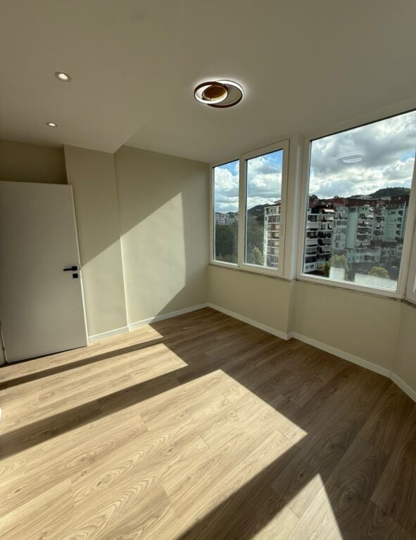 Apartament 1+1 per shitje, Komuna e Parisit !