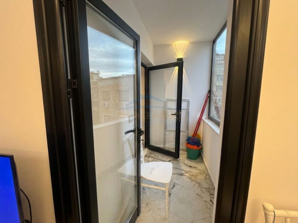 Shitet, Apartament 1+1, Brraka, Tirane