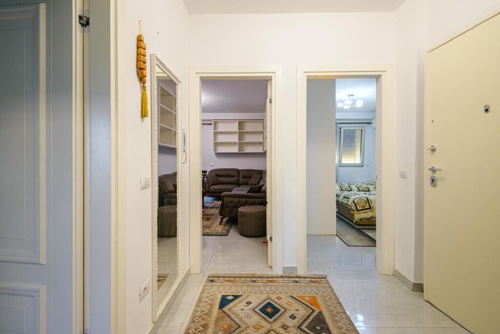 2+1 apartment with 3 balconies for rent in Durres